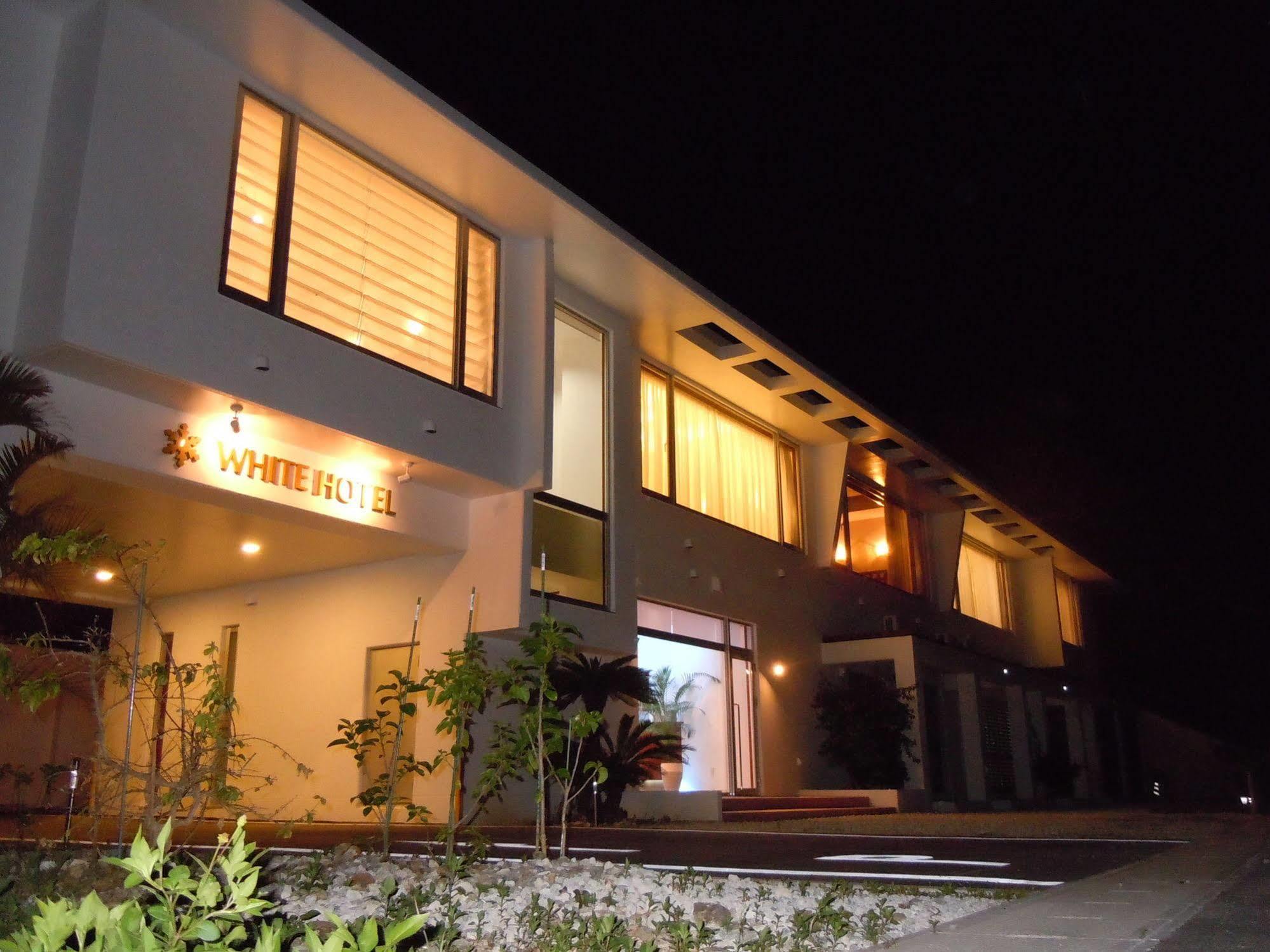 Hotel Mtb Motobu Buitenkant foto