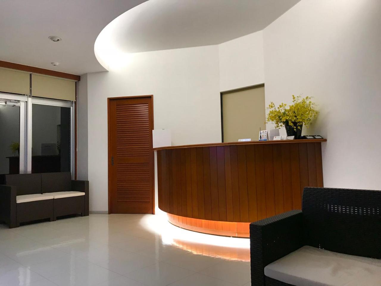 Hotel Mtb Motobu Buitenkant foto